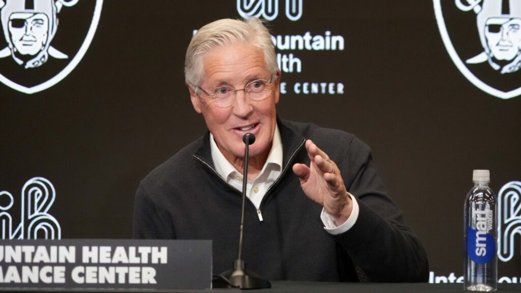 Raiders Could Add Multiple Quarterbacks This Offseason