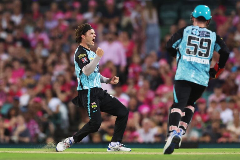 Swepson moves to Melbourne Stars on deadline day