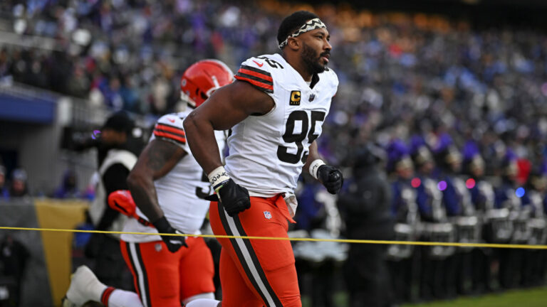 'That’s A No Brainer': Jerry Rice Gives Opinion On Myles Garrett’s Fit With 49ers