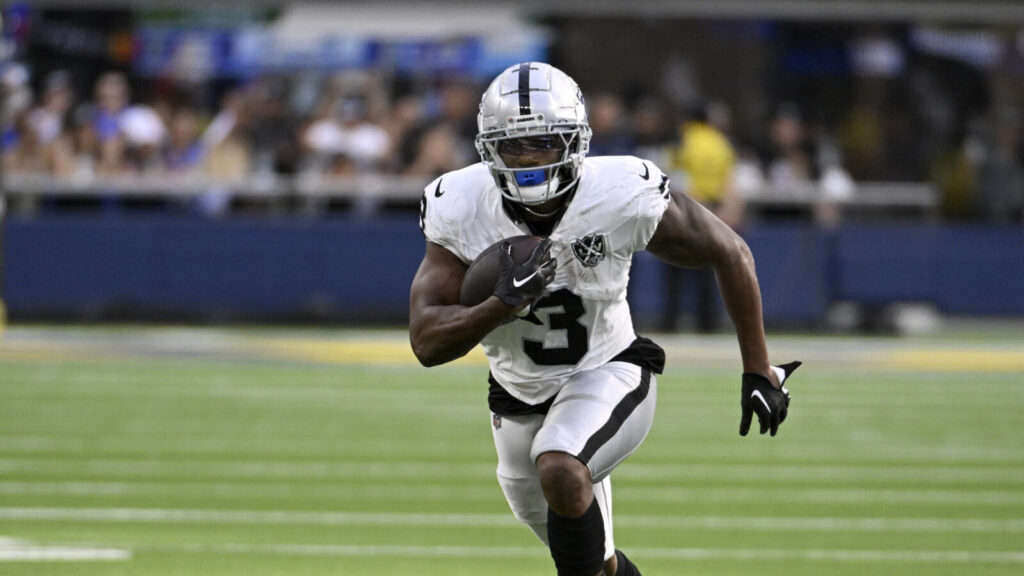 Zamir White: A Disappointing Raiders Campaign For Josh Jacobs’ Replacement