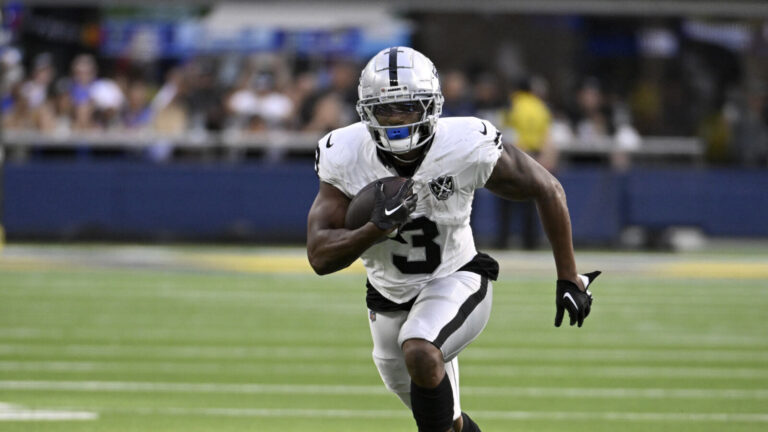Zamir White: A Disappointing Raiders Campaign For Josh Jacobs’ Replacement