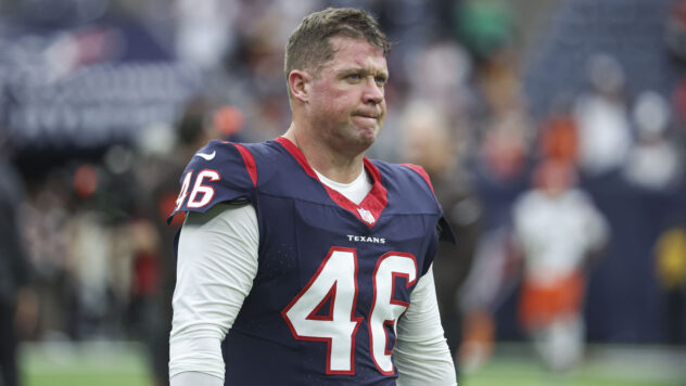 49ers to sign one-time Pro Bowl long snapper, cut incumbent LS