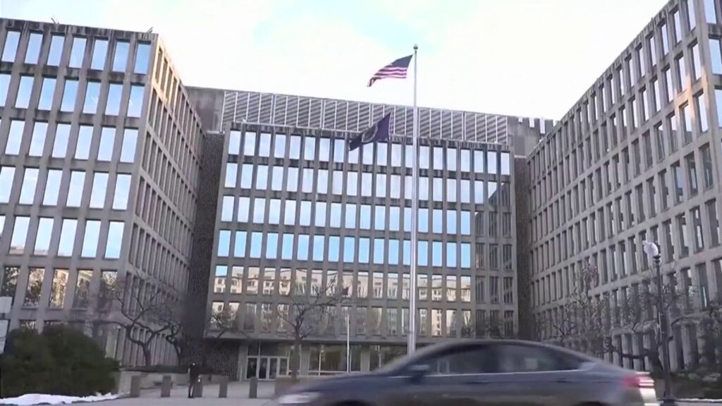 Bexar County resident, former federal employee faces uncertainty after layoffs impact thousands