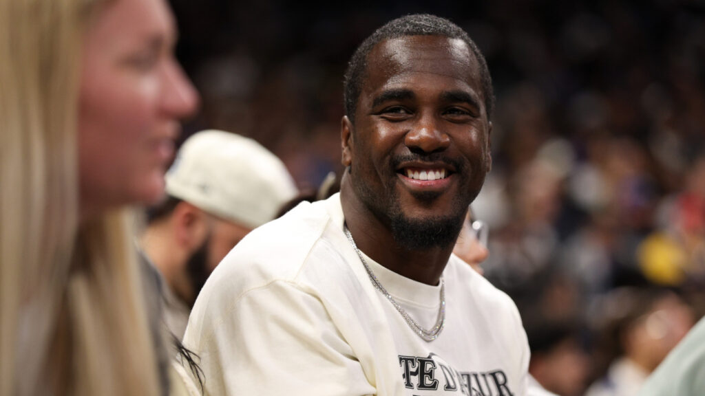 Buccaneers Get High Marks For Lavonte David Signing