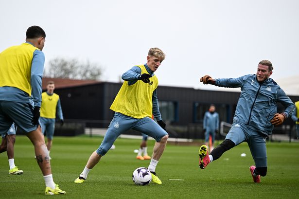 Ex-Liverpool star's redemption after Newcastle red card before Carabao Cup final