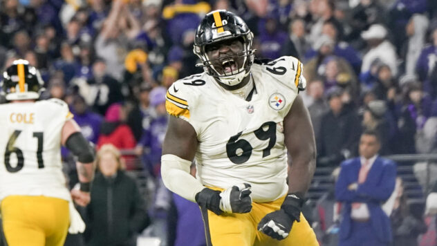 Former Steelers Guard Kevin Dotson Opens Up About Surprising Trade: 'I Just Felt Kind Of Blindsided'