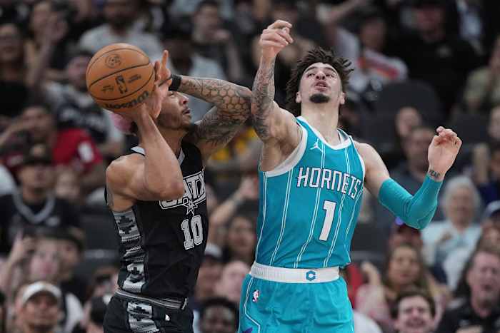 Hornets make franchise-record 26 3s and Ball has 27 points and 14 assists in 145-134 win over Spurs