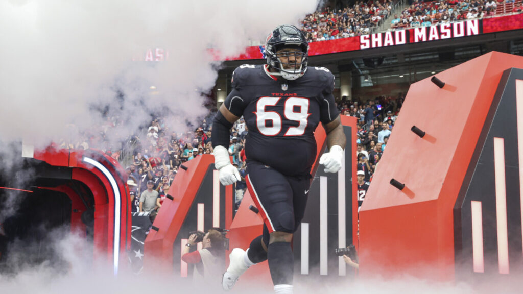 Houston Texans make a pair of smart moves to clear salary cap space just days before the start of NFL free agency