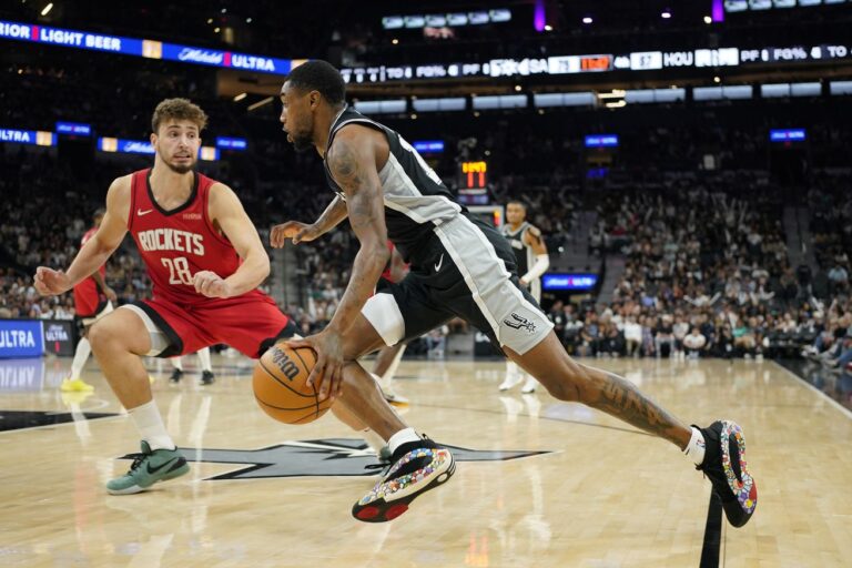 It’s time to see what Blake Wesley can do for the Spurs