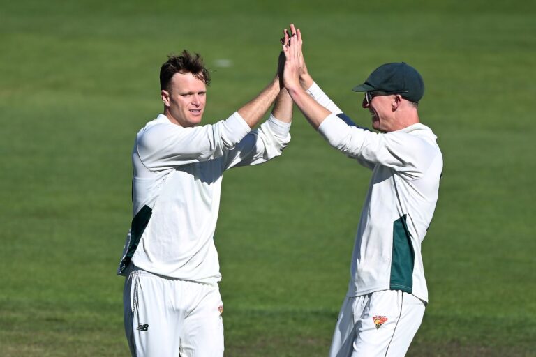 Kuhnemann five trumps Konstas' 68 as Tasmania trounce NSW