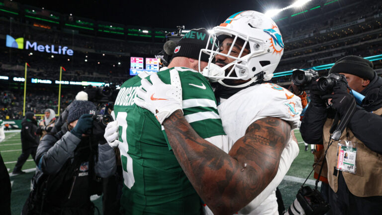 Las Vegas Raiders Secure Desperately Needed Weapon In Latest Free Agency Move