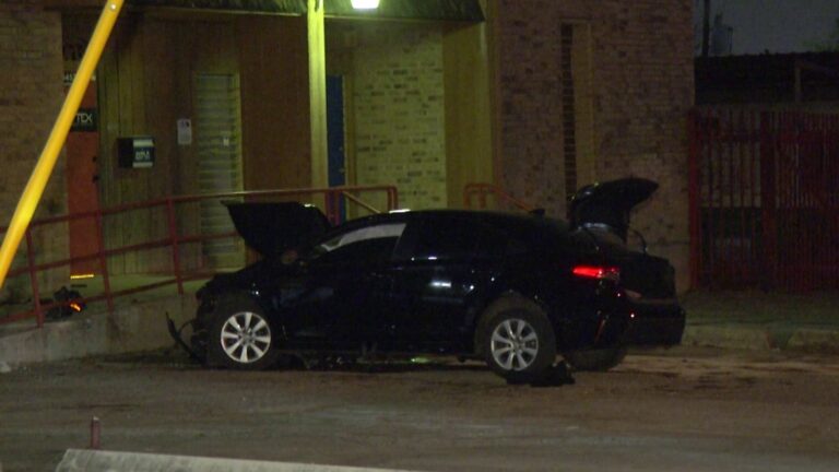 Man arrested, charged with intoxication assault after crashing vehicle into concrete ramp, SAPD says