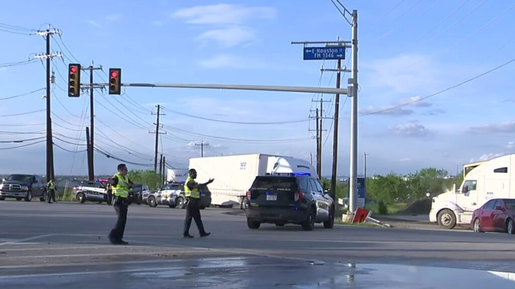 Moped driver hospitalized after crash with 18-wheeler on East Side, SAPD says