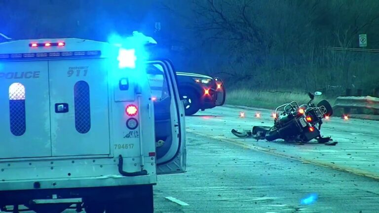 Motorcyclist killed after crashing into truck on North Side, SAPD says