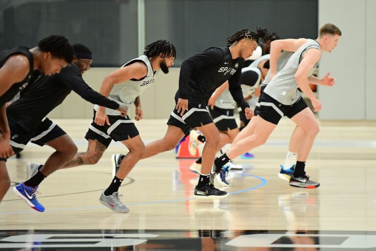 Open Thread: Join the Fiesta De Los Spurs Run