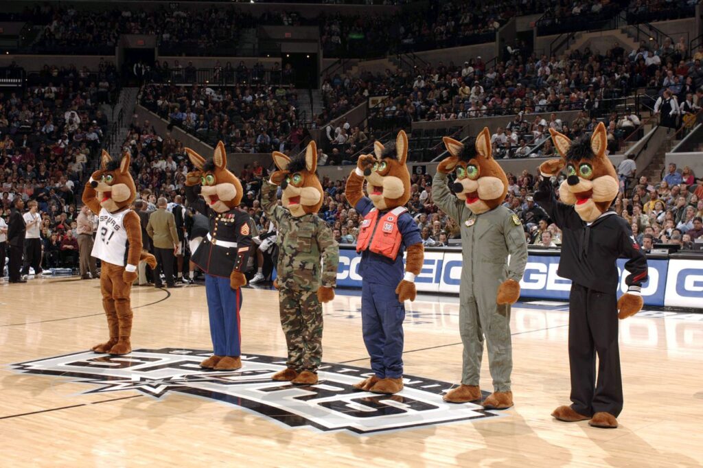 Open Thread: Spurs host Military Appreciation tonight