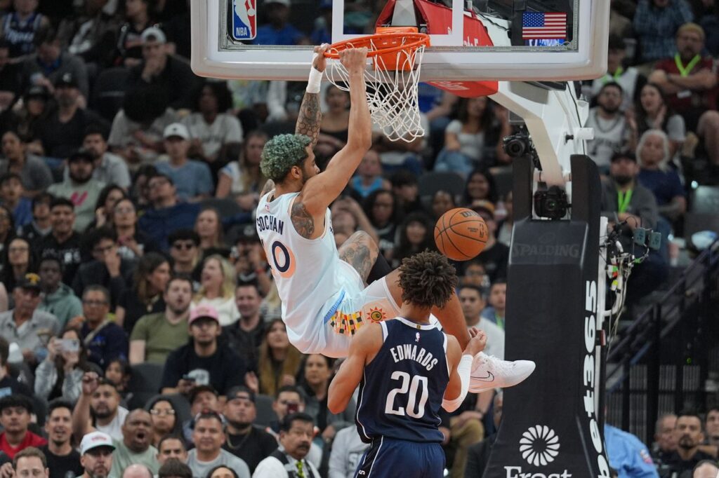 Spurs overcome poor start to comfortably beat shorthanded Mavericks