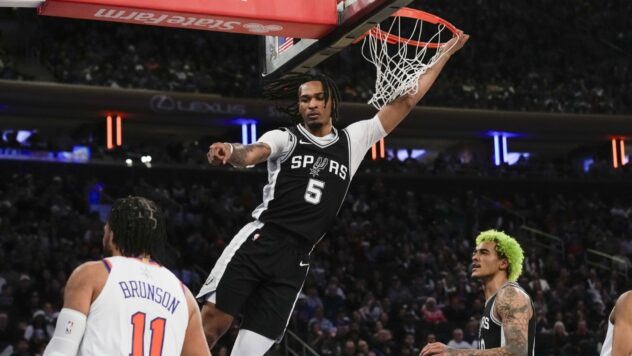 Spurs players surprise rookie Stephon Castle with postgame prank