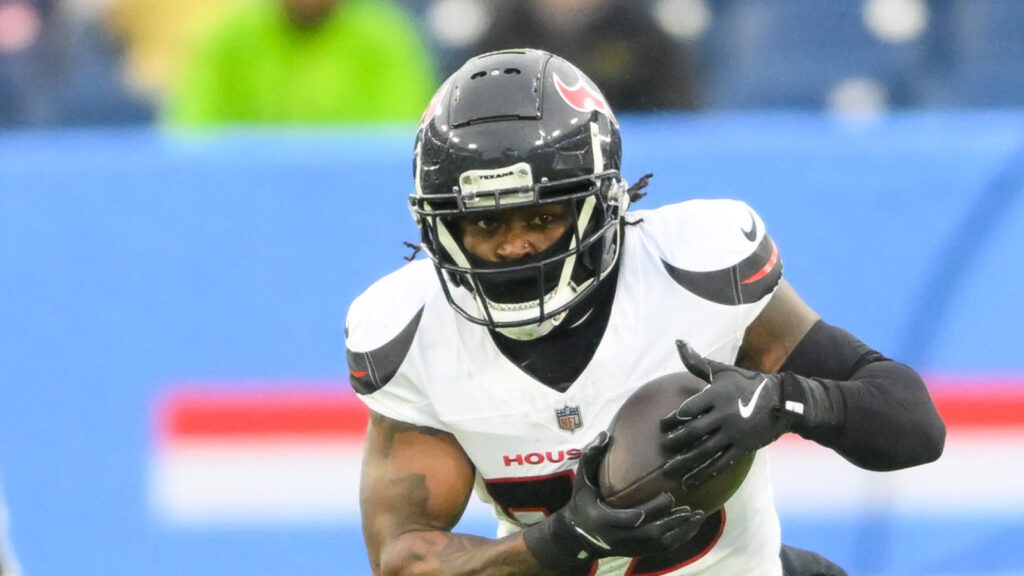 Texans re-sign veteran depth RB to a one-year deal