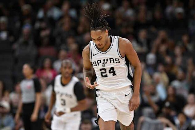 Vassell scores 25 as Spurs rout slumping Raptors 123-89 for third straight win, fifth in seven