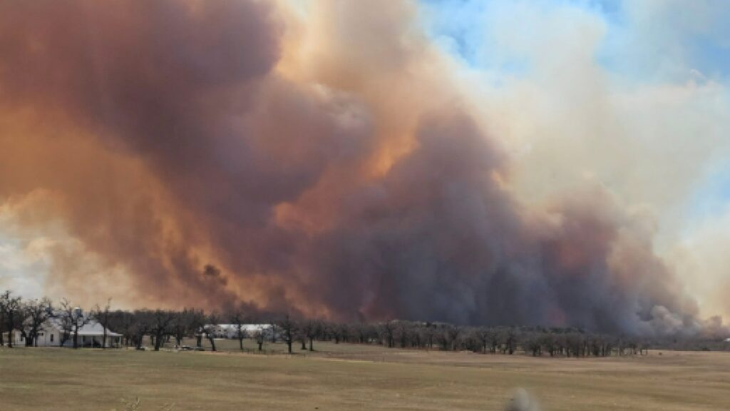 Viewers share Crabapple Fire pictures, videos on KSAT Connect