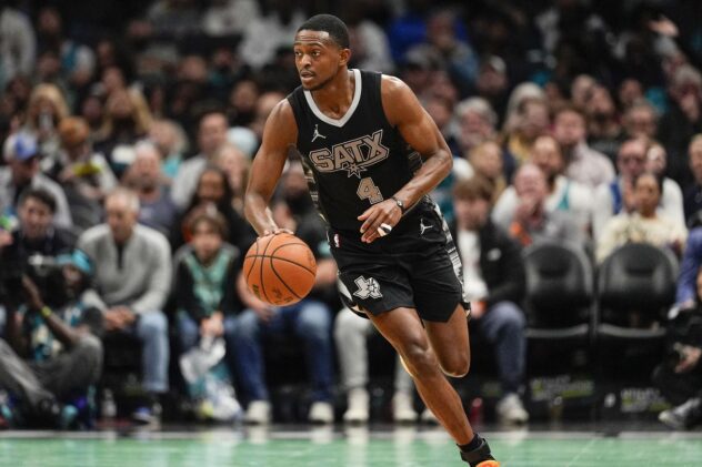 What De’Aaron Fox being out for the season means for the Spurs