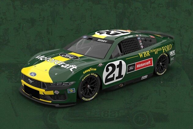 Winning Lotus from 1965 Indy 500 honored with Darlington throwback scheme