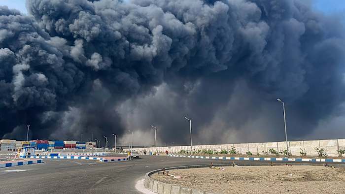 A massive explosion at an Iranian port linked to missile fuel shipment kills 5, injures over 700