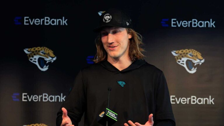 AFC Notes: Trevor Lawrence, Tank Dell, Colts, Jaguars, Texans