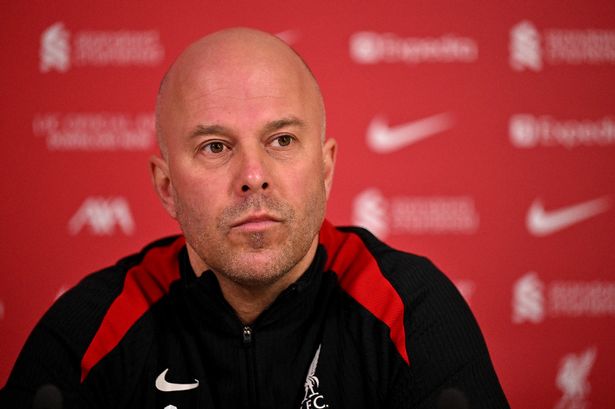 Arne Slot offers verdict on Antonee Robinson amid Liverpool transfer links