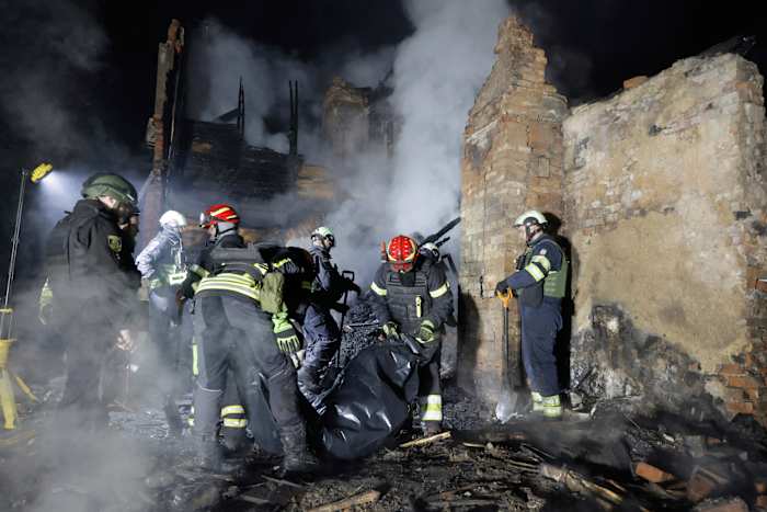 Britain and France accuse Russia's Putin of delaying Ukraine ceasefire efforts