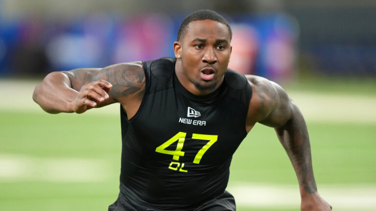 Dallas Cowboys select Donovan Ezeiruaku with 44th Pick