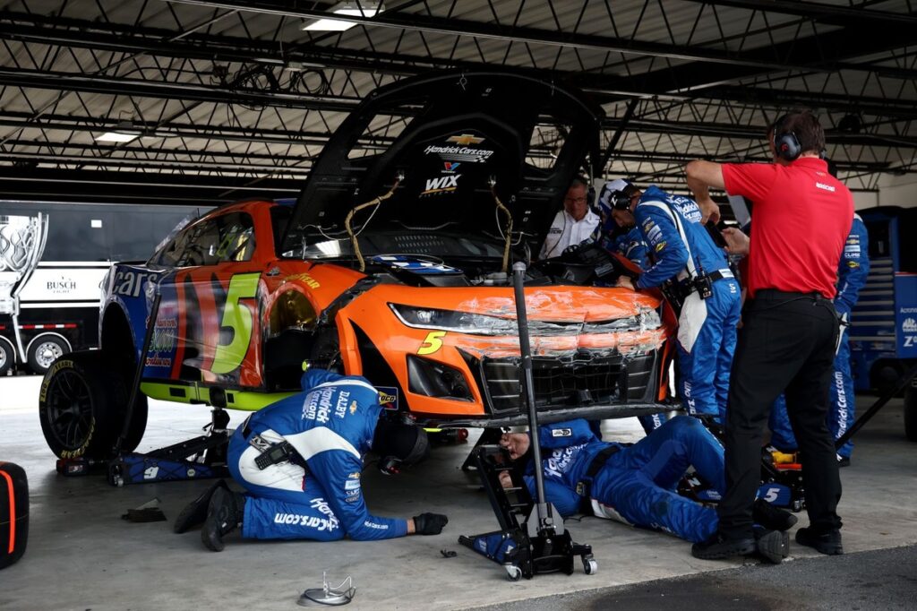 Darlington shocker as Kyle Larson wrecks early in NASCAR Cup race