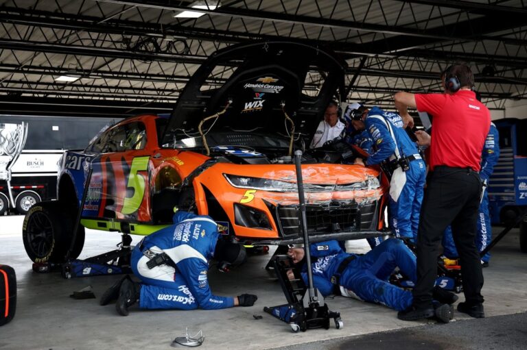 Darlington shocker as Kyle Larson wrecks early in NASCAR Cup race