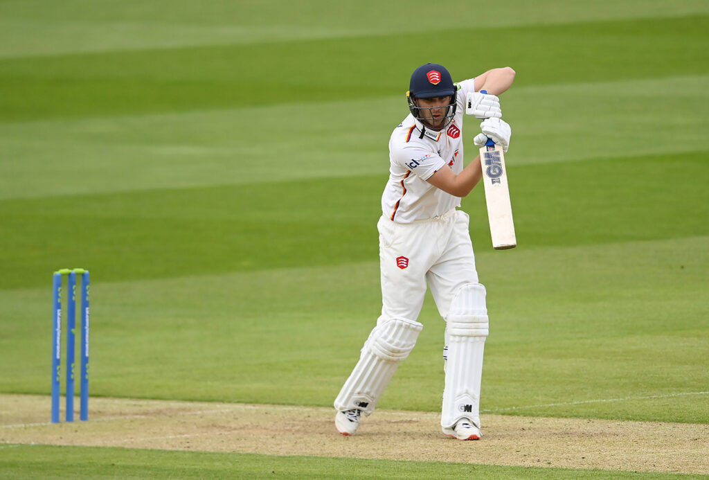 Essex content as season opener turns into snooze cruise