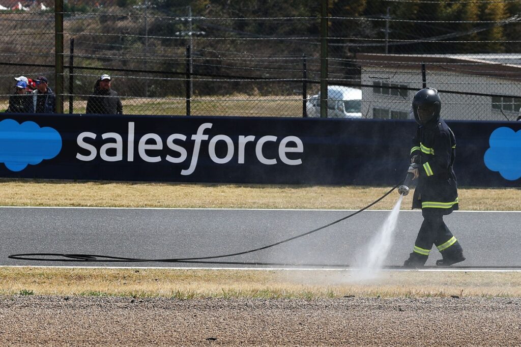 F1 Japanese GP: Norris leads McLaren 1-2 as grass fires interrupt practice