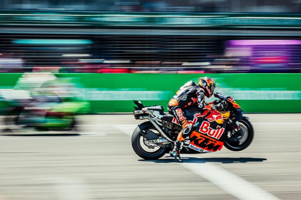 “I’m living in the most frustrating moment of my life”: Acosta