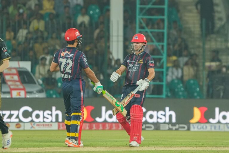 Khushdil, Warner help Kings seal last-over thriller