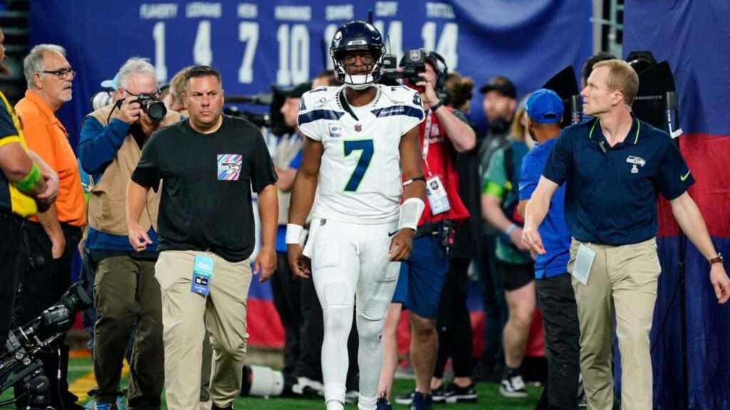 Las Vegas Raiders should take a similar approach to the Green Bay Packers of old when it comes to a 2025 NFL Draft strategy