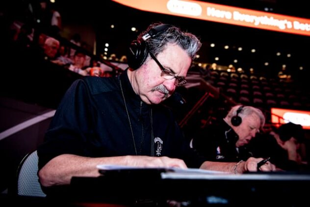 Longtime Spurs radio broadcaster Bill Schoening announces retirement