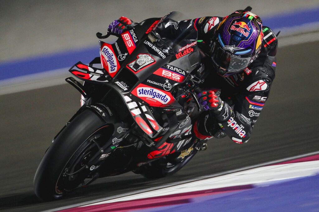 Martin suffers eight rib fractures in crash at Qatar GP comeback