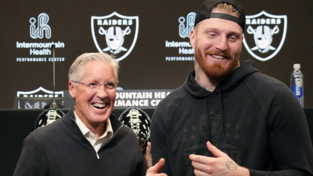 Maxx Crosby puts it all out there after the Las Vegas Raiders sign Geno Smith to an extension