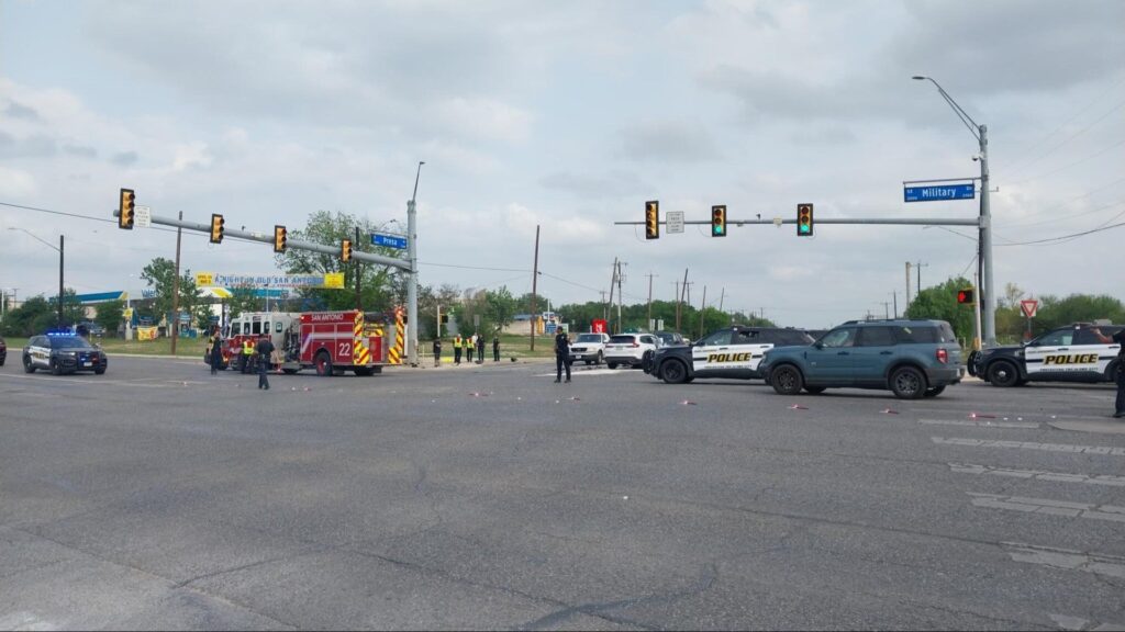 Motorcyclist hit, killed after multi-vehicle crash on Southeast Side, SAPD says