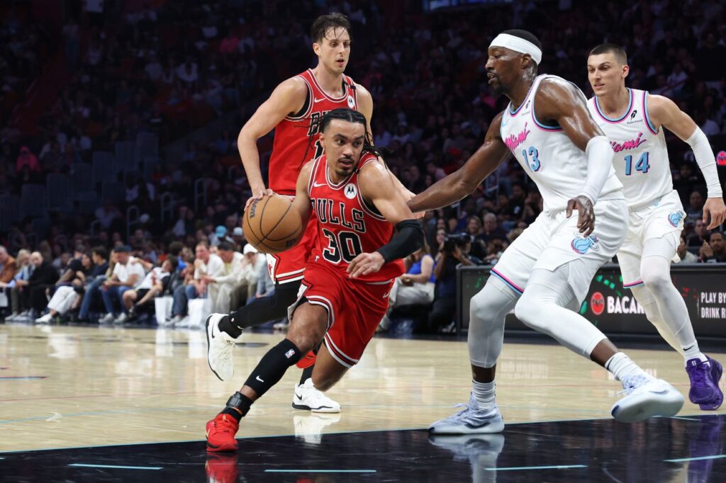 Open Thread: It’s do or die tonight for the Heat, Bulls, Mavs, and Kings