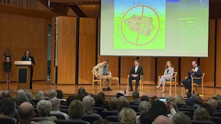Parents, advocates voice concerns over Texas’ Bluebonnet Learning curriculum at sold-out symposium