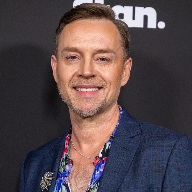 Savage Garden’s Darren Hayes Breaks His Jaw After Falling