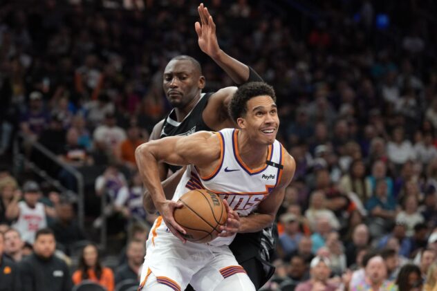 Shorthanded Spurs get blown out by Suns in final road game of the season