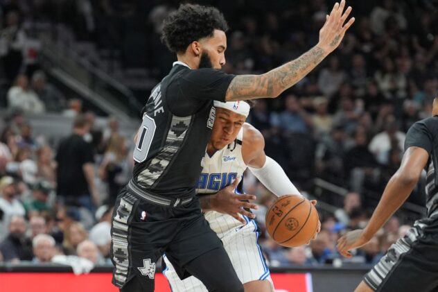 Spurs battle hard with the Magic but can’t keep up late