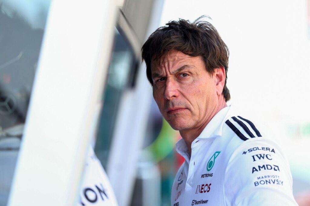 Toto Wolff not ‘flirting’ with Max Verstappen over Mercedes F1 switch