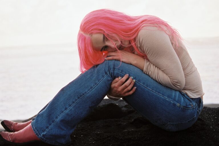 Watch Addison Rae’s Video for New Song “Headphones On”